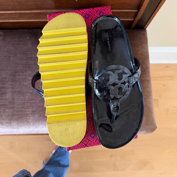 Tory Burch - Picture 3 of 4